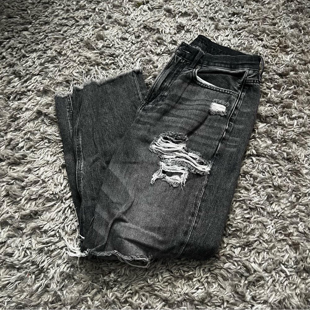 American Eagle high rise 90s boyfriend distressed black jeans size 4s